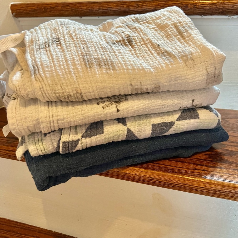 Swaddle Baby blankets(FOUR)